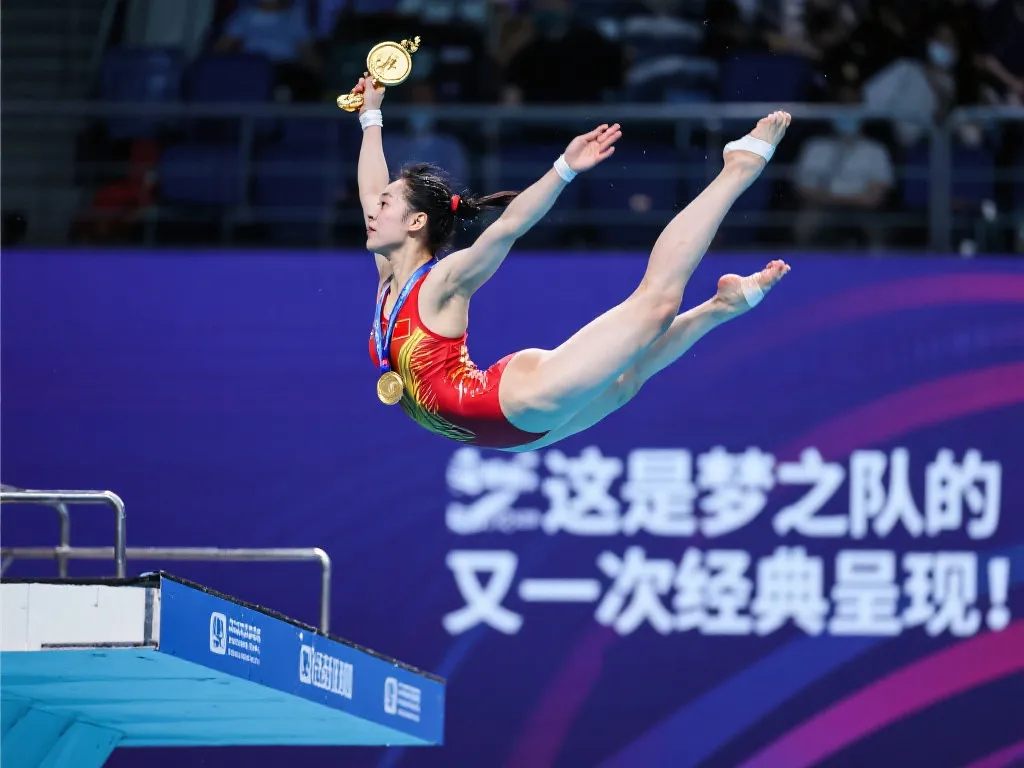 们奋勇向前
